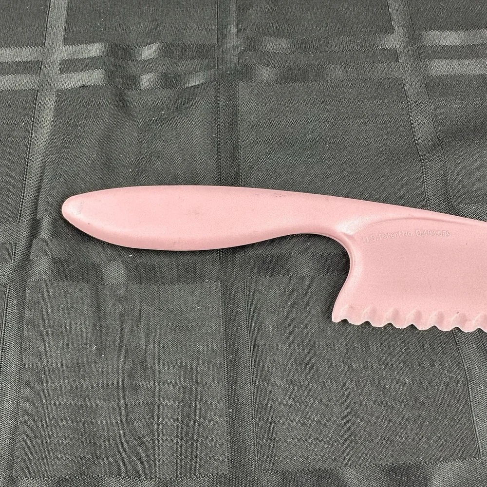 PAMPERED CHEF PINK NYLON KNIFE # 4462 Serrated NoBrown Lettuce Cookware Safe 12